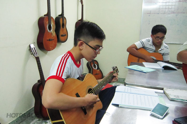 Khóa Học Guitar 36 Buổi Tại Trung Tâm Âm Nhạc Phanxico
